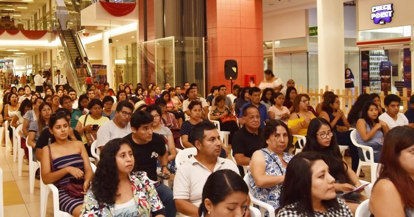 Empresarios de Gamarra con Nuevo Mundo (2)